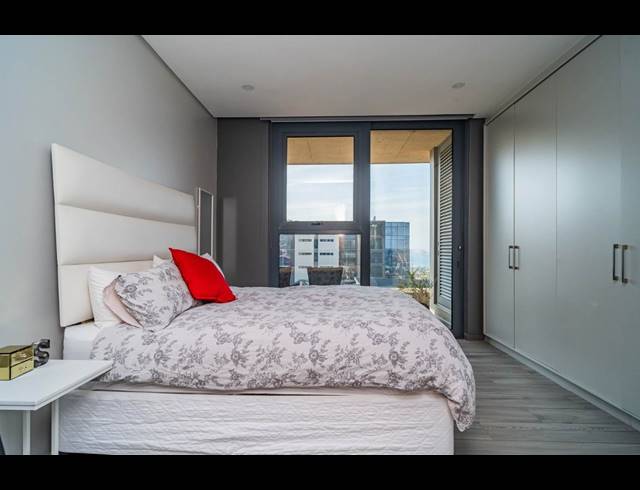 2 BEDROOM APARTMENT FOR SALE IN UMHLANGA RIDGE